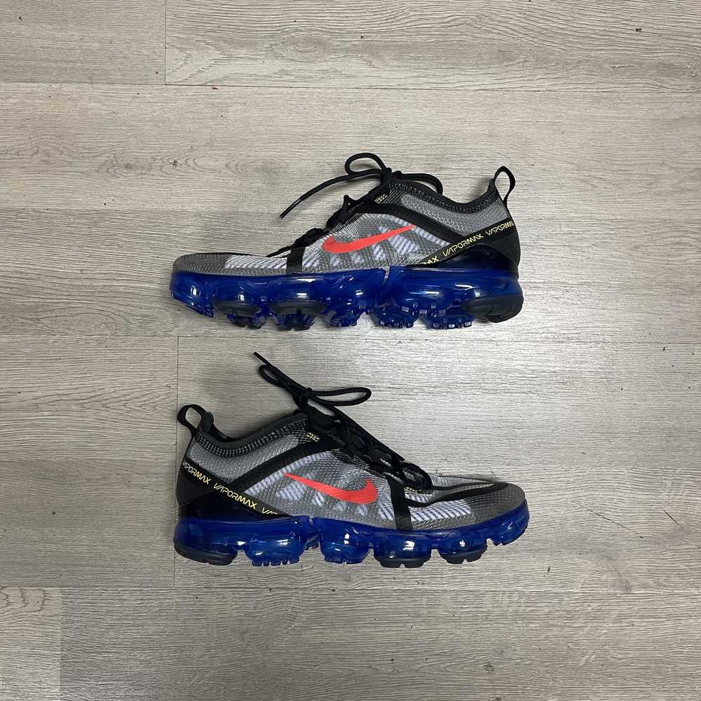 vapormax black hyper blue