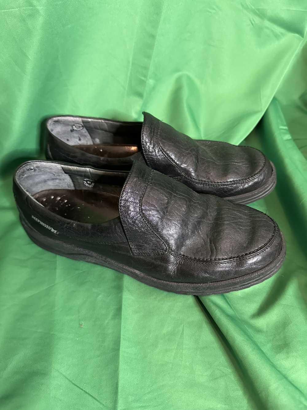 Mephisto Black leather slip-on loafer / sneaker h… - image 2