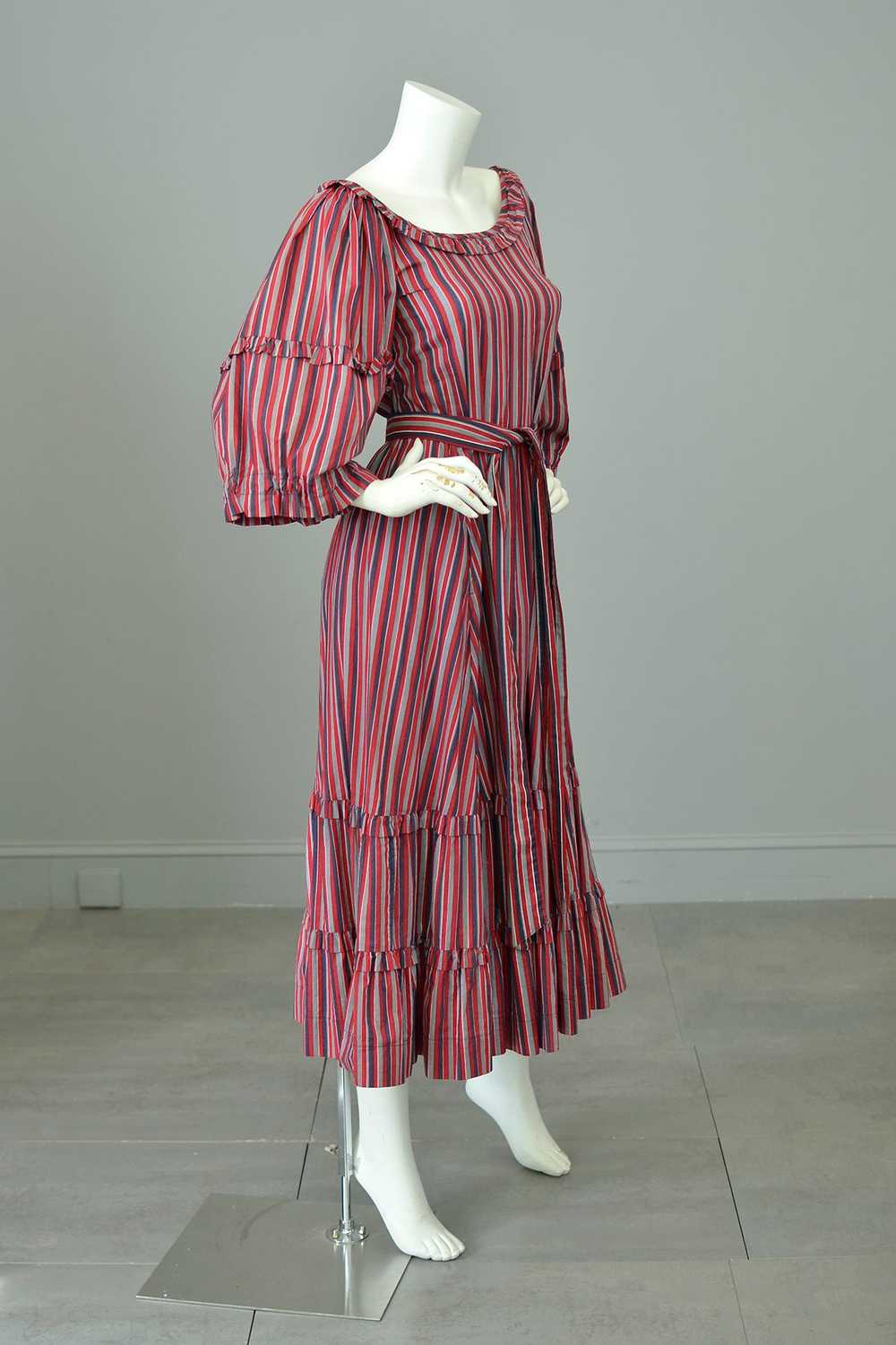 1980s Striped Cotton Peasant Dress with Puffy Bel… - image 5