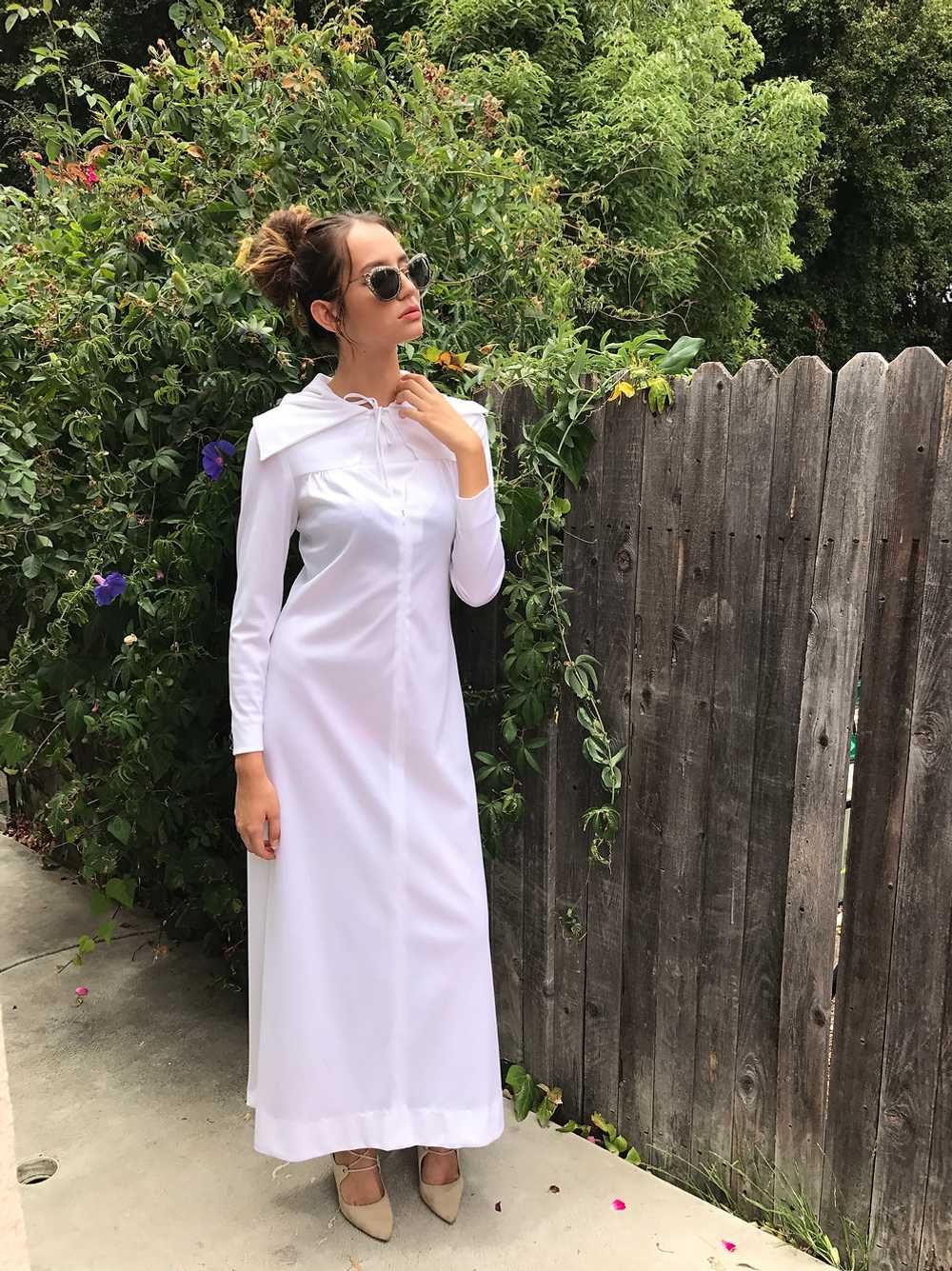 Hooded White Retro Maxi - image 3