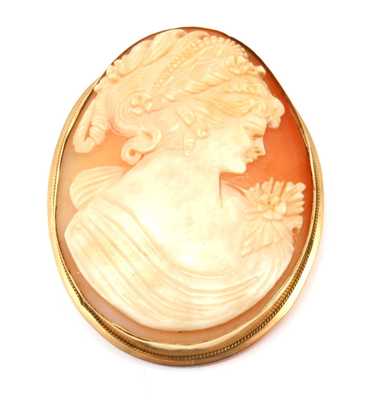 Other Estate 18k Yellow Gold Large Cameo Pendant B
