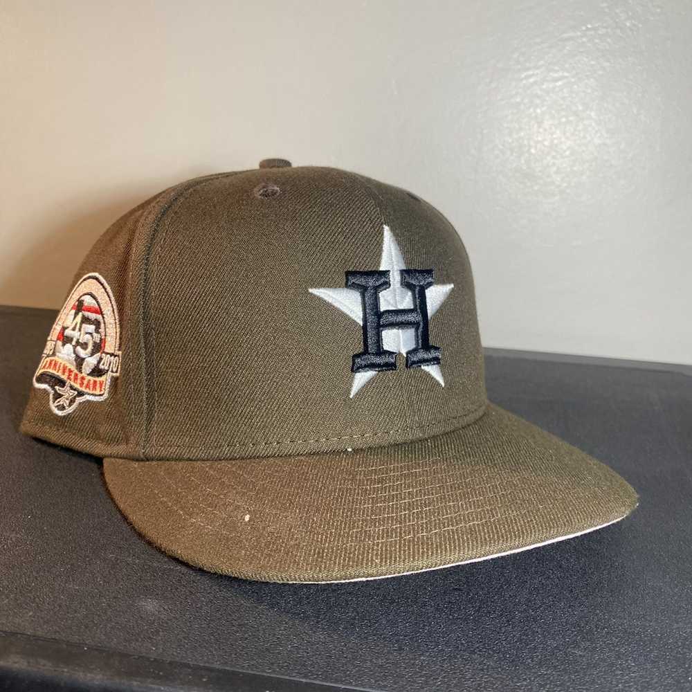 Hat Club astros travis scott hat club - image 1