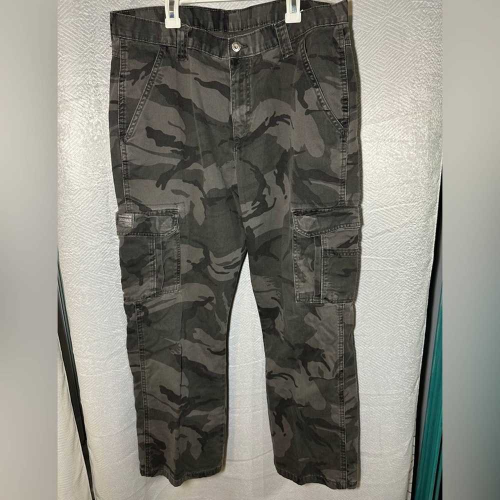 Wrangler Wranglers Originals Camo Cargo Pants- Me… - image 1