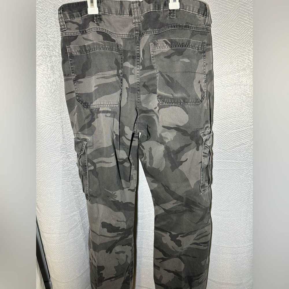 Wrangler Wranglers Originals Camo Cargo Pants- Me… - image 5