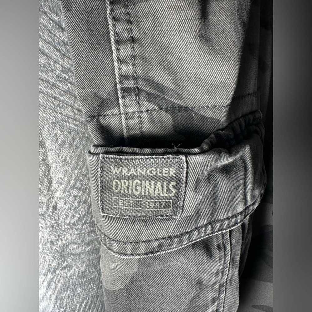 Wrangler Wranglers Originals Camo Cargo Pants- Me… - image 6