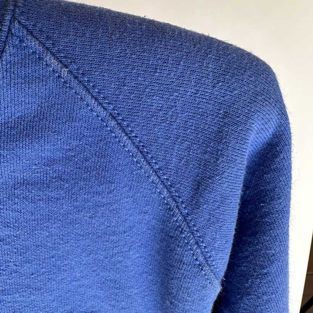 Vintage Blue sweatshirt with athletic letter R - image 4