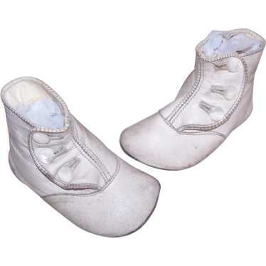 Antique Edwardian White Leather Baby Shoes with M… - image 1