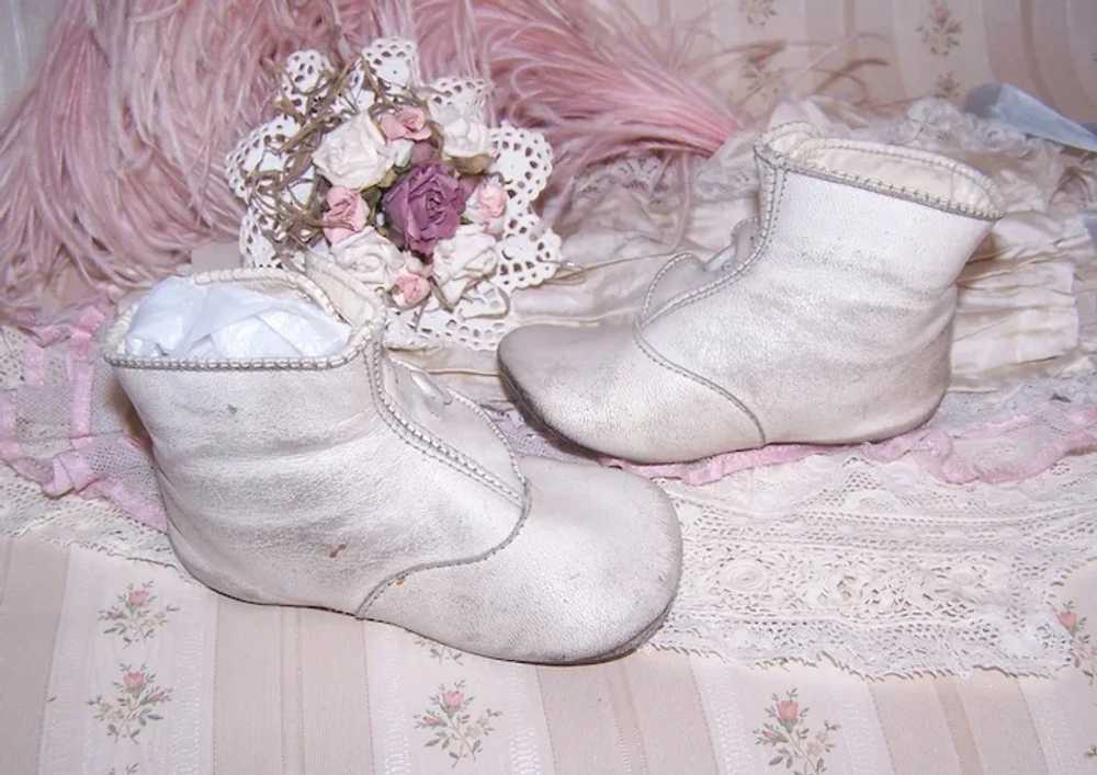 Antique Edwardian White Leather Baby Shoes with M… - image 4