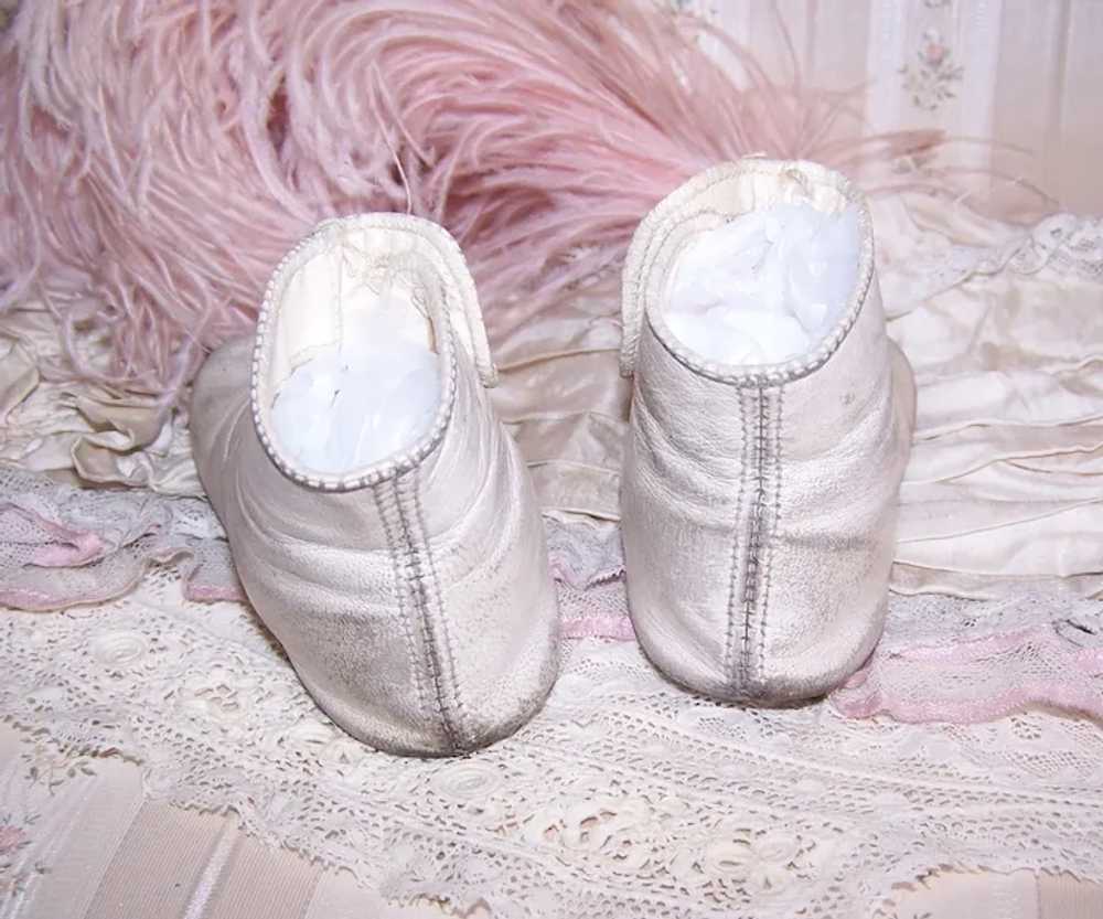 Antique Edwardian White Leather Baby Shoes with M… - image 5