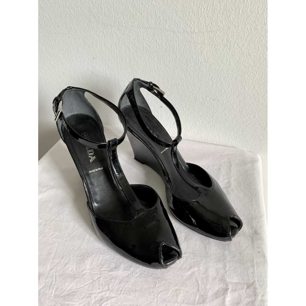 Prada Mary Jane patent leather heels - image 7