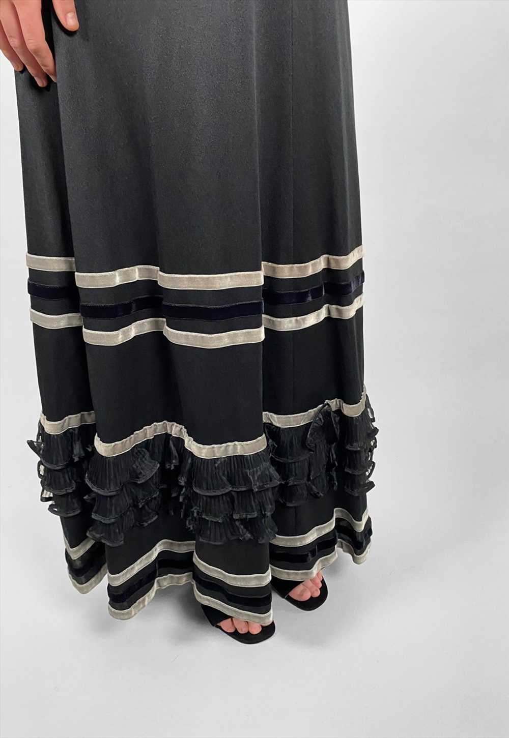 70's Vintage Vera Mont Black Long Sleeve Ruffle M… - image 4