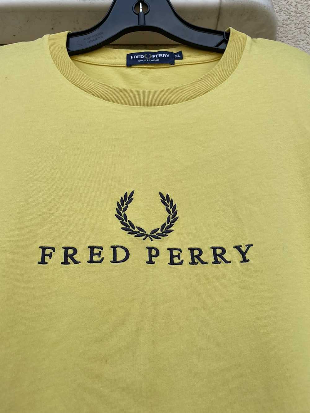Fred Perry × Streetwear × Vintage Yellow Center L… - image 2