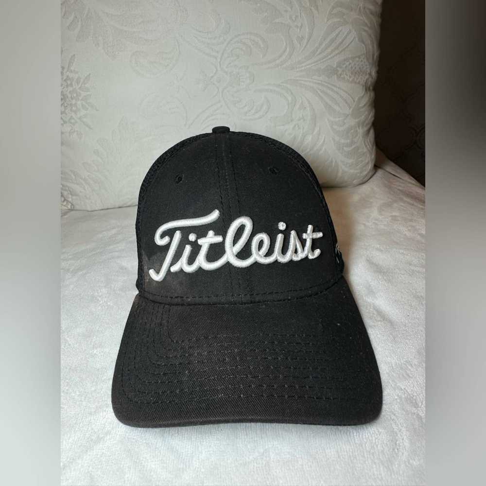 Titleist Titleist Pro V1 M/LFlex Fitted Golf Hat … - image 1