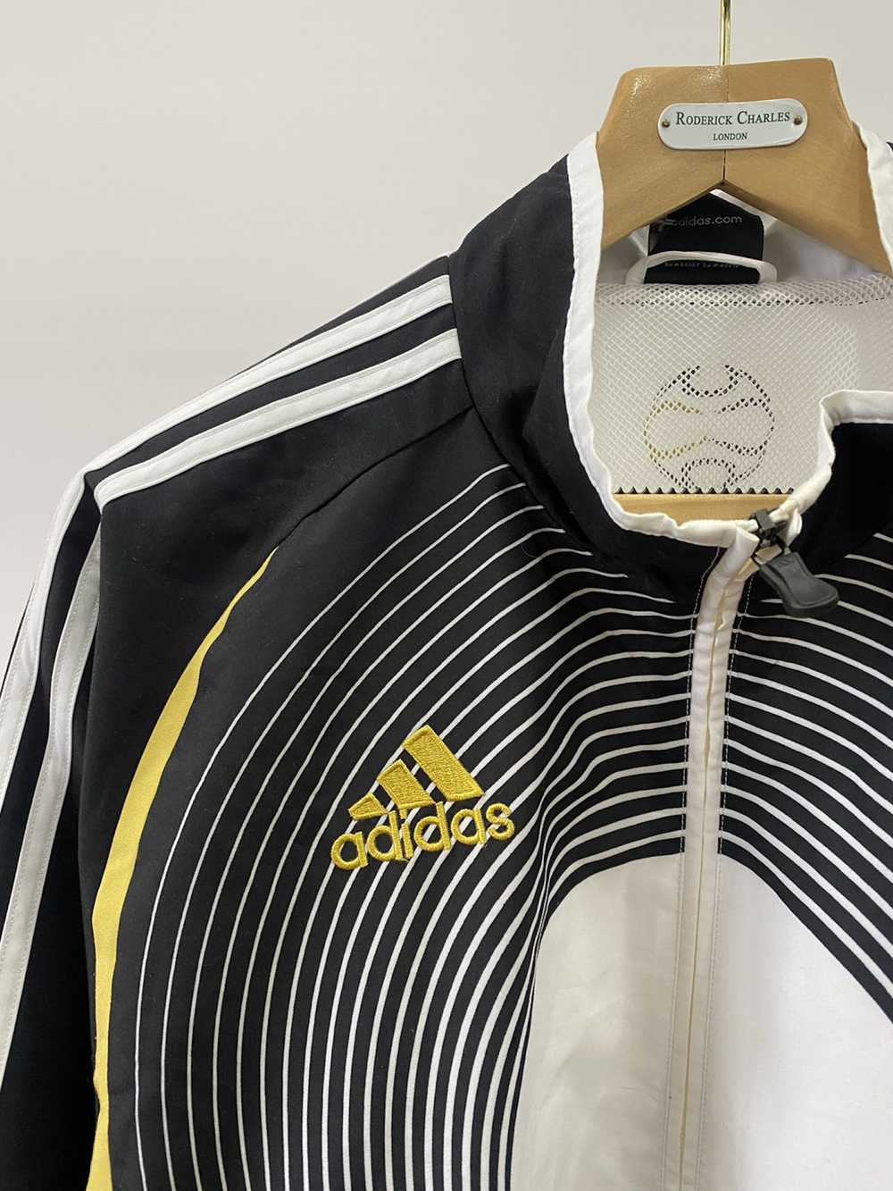 Adidas × Streetwear × Vintage Y2K Adidas Visual E… - image 3