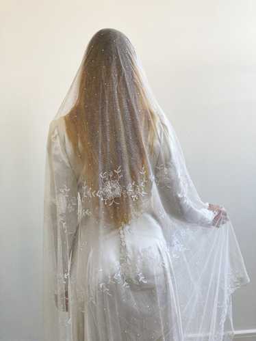 Antique Fine Spotted Cathedral Veil with Floral Em
