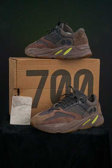 Adidas × Kanye West Yeezy 700 Mauve