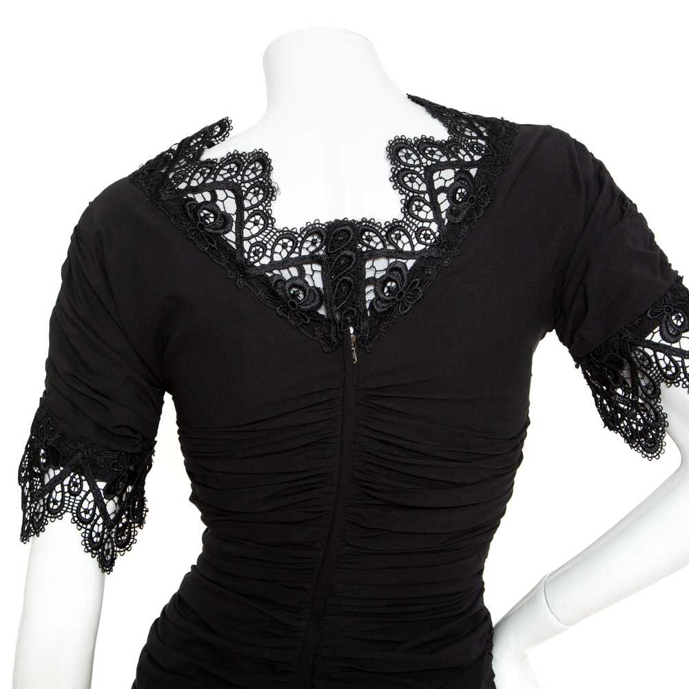 Black Lace Trim Ruched Dress - image 7