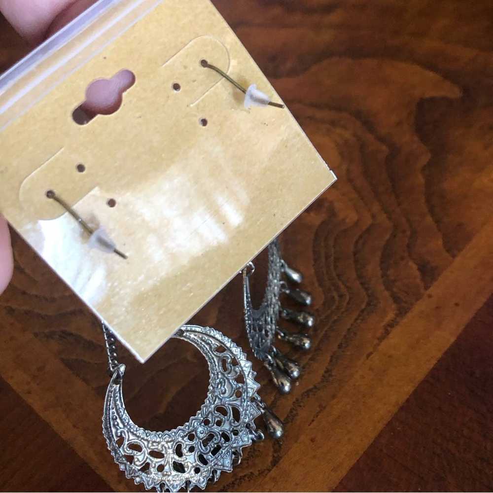 Jewelry Repurposed dark brass filigree chandelier… - image 4