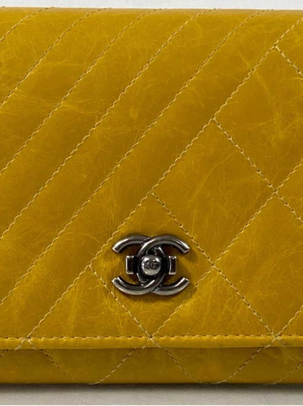 Chanel Chanel Aged Creasing Lambskin Yen Wallet i… - image 3