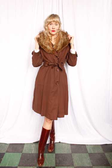 1970s Fall in New York Brown Coat - Large