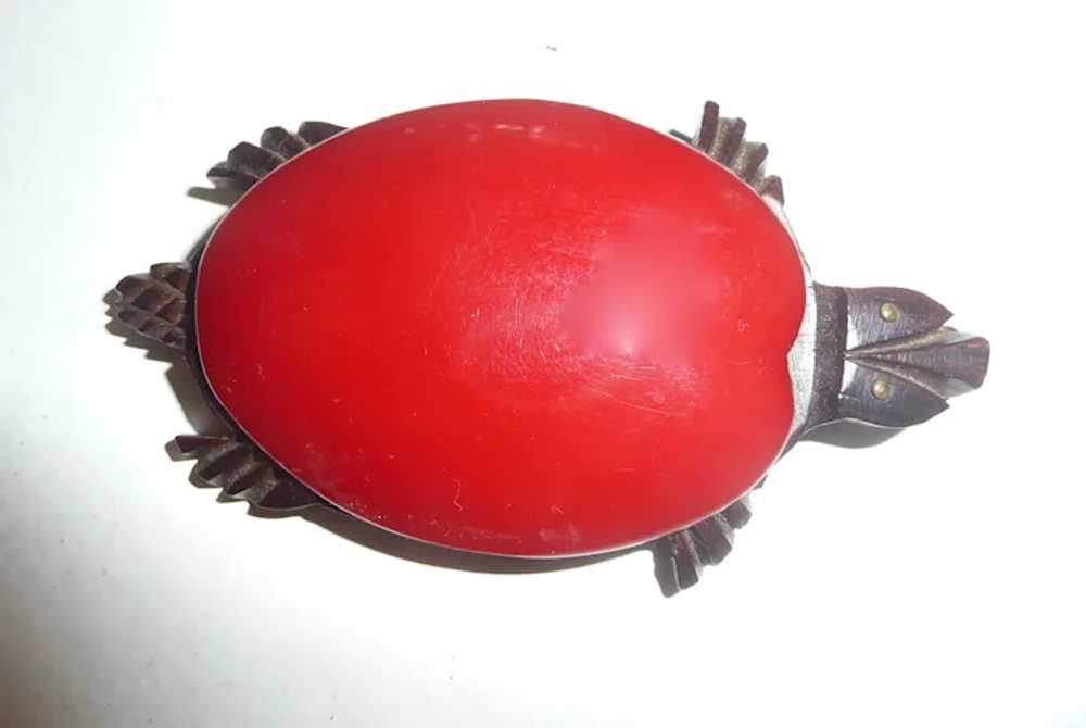 Vintage Red Bakelite and Wood Carved Turtle Pin B… - image 2