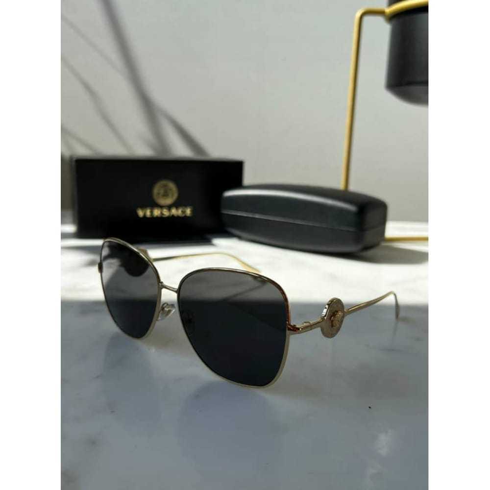 Versace Oversized sunglasses - image 4