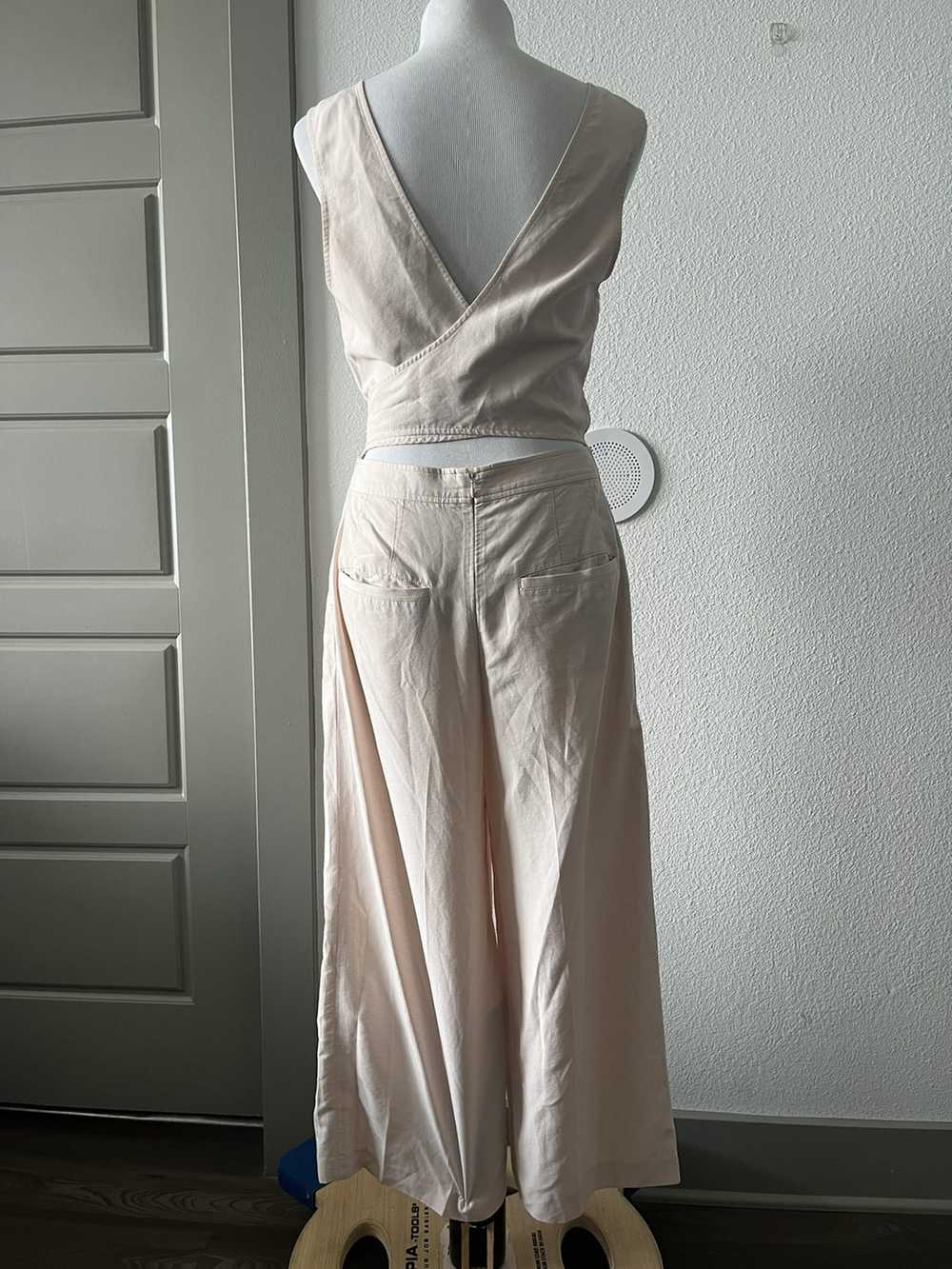 Club Monaco Club Monaco Torela Linen Jumpsuit - image 2