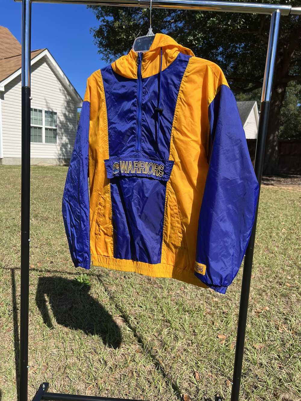 NBA × Vintage GSW VINTAGE WINDBREAKER!! - image 2