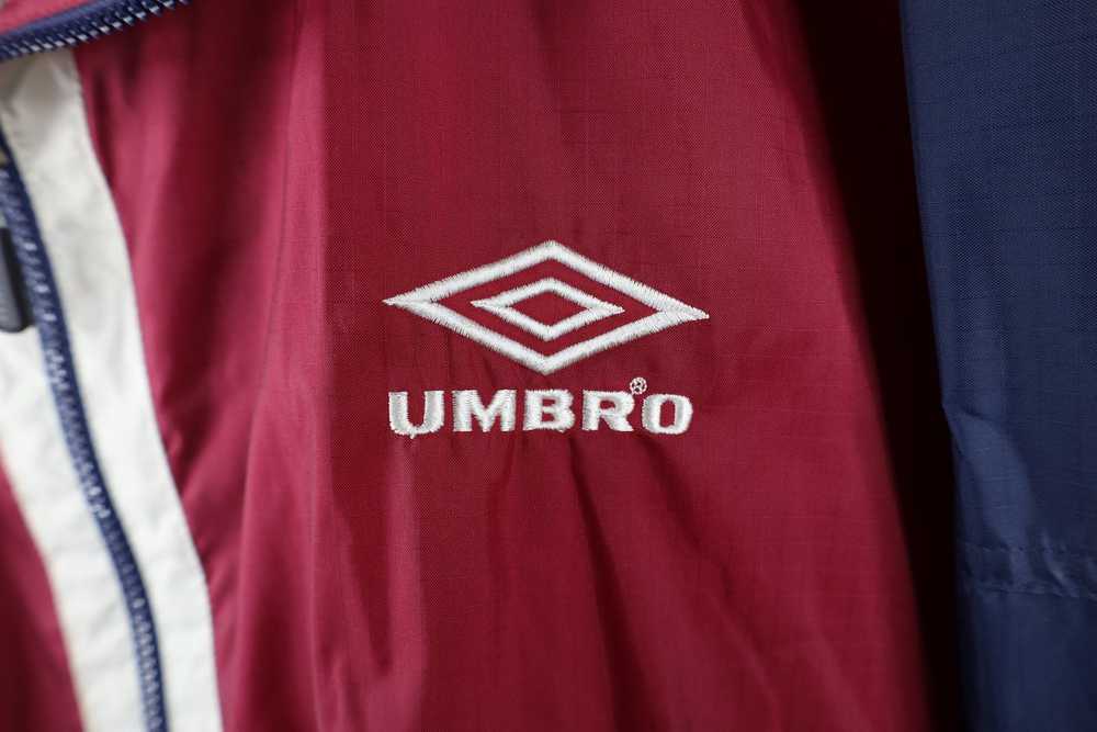 Umbro × Vintage Vintage 90s Umbro Block Soccer Wi… - image 4
