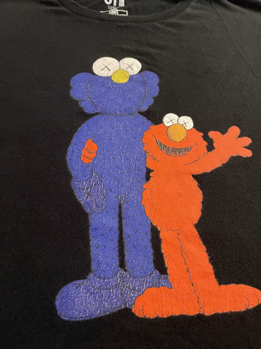 Kaws × Uniqlo KAWS x Sesame Street “BFF” Tee - image 2