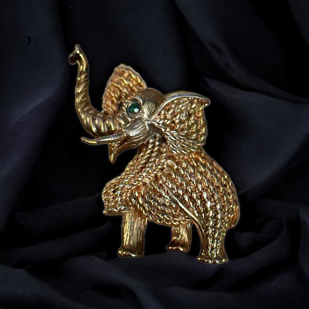 Vintage Vintage gold tone rope texture elephant b… - image 1