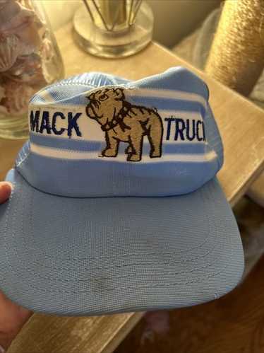 MACK TRUCKS コーデュロイフェードキャップ MACK TRUCKS コーデュロイフェードキャップ - メルカリ