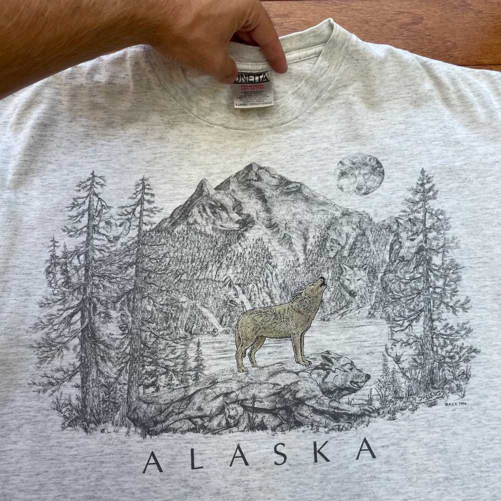 Vintage Vintage 1996 Alaska Wolf Art Animal Shirt - image 2