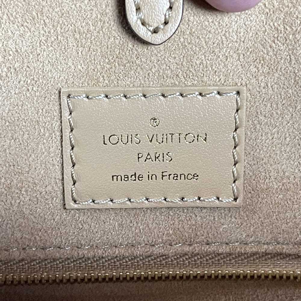 Louis Vuitton Onthego leather tote - image 10