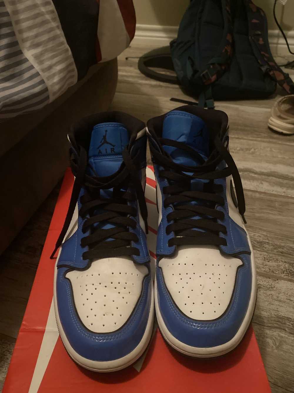 Nike Air Jordan 1 Mid SE ‘Signal Blue’ - image 3