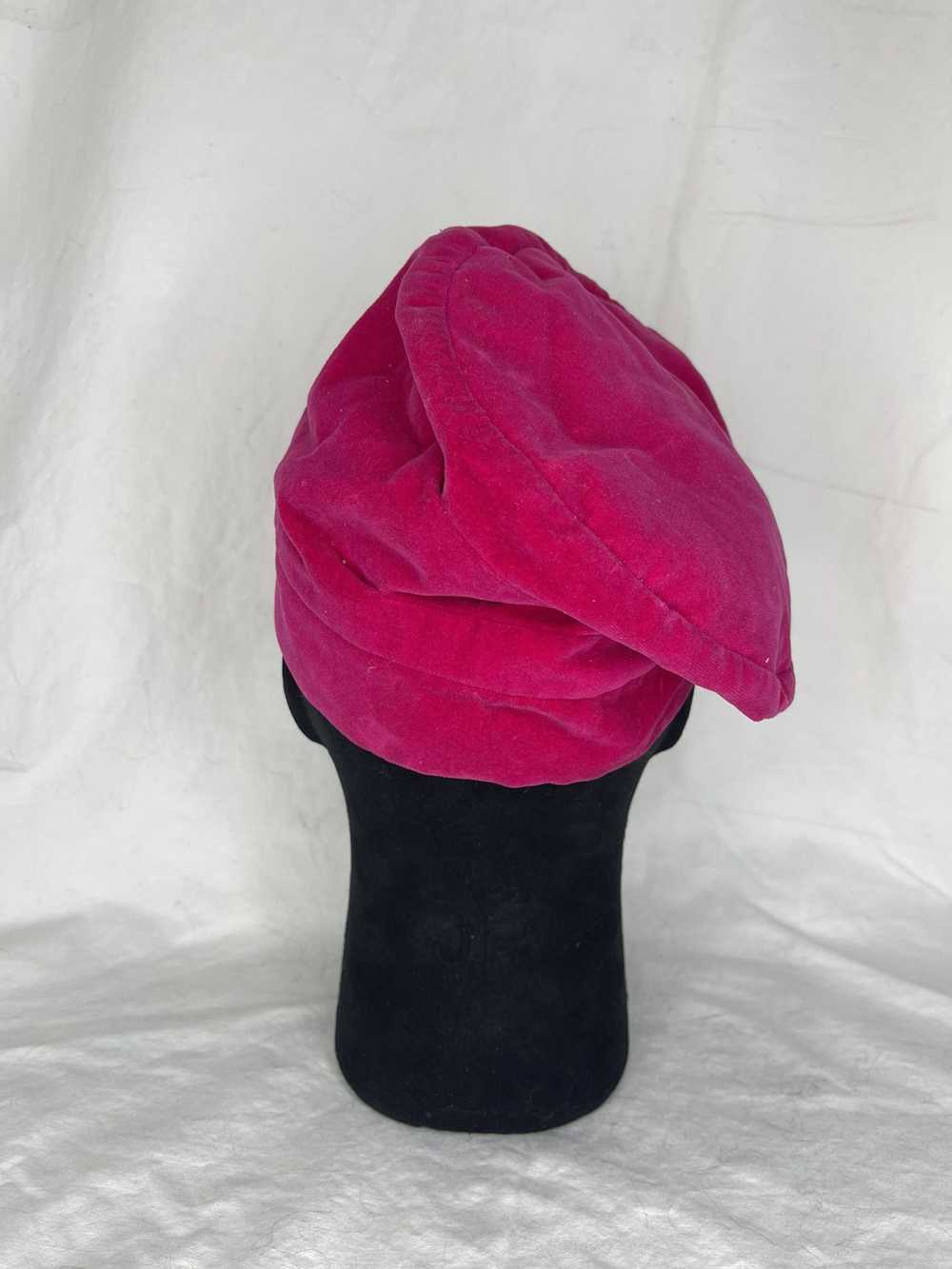 Vintage Vintage Vera velvet hat - image 3