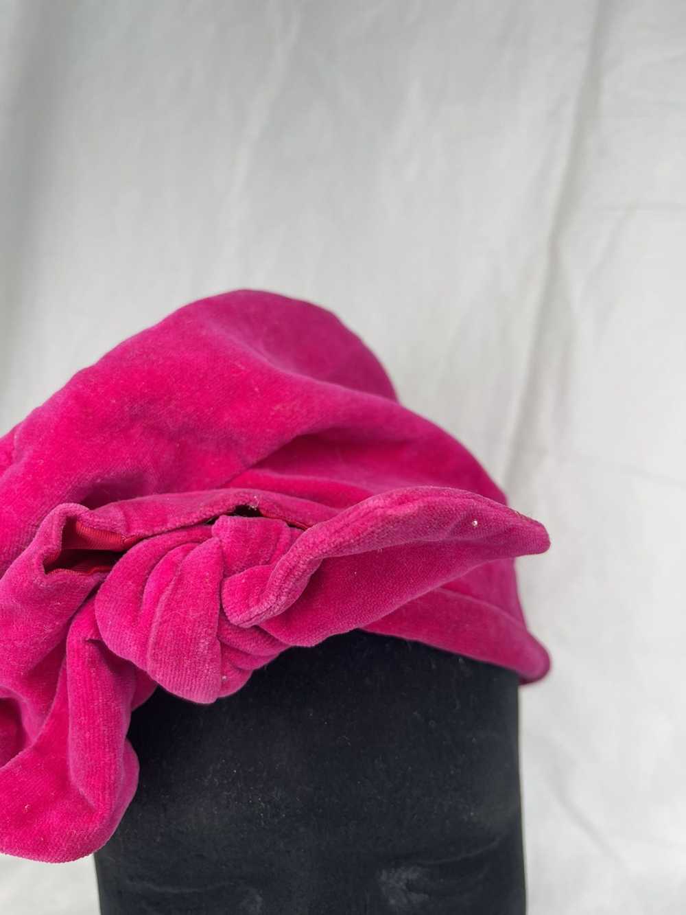 Vintage Vintage Vera velvet hat - image 7