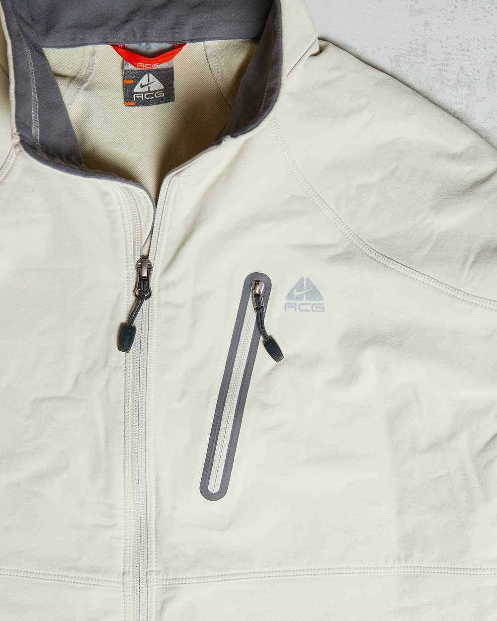 Nike ACG Vintage Nike ACG Jacket - image 2