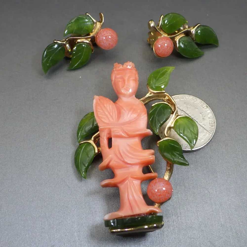 Very Rare Carved Coral and Jade Set, Brooch and C… - image 11