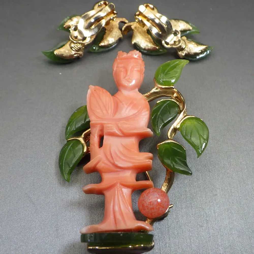 Very Rare Carved Coral and Jade Set, Brooch and C… - image 4