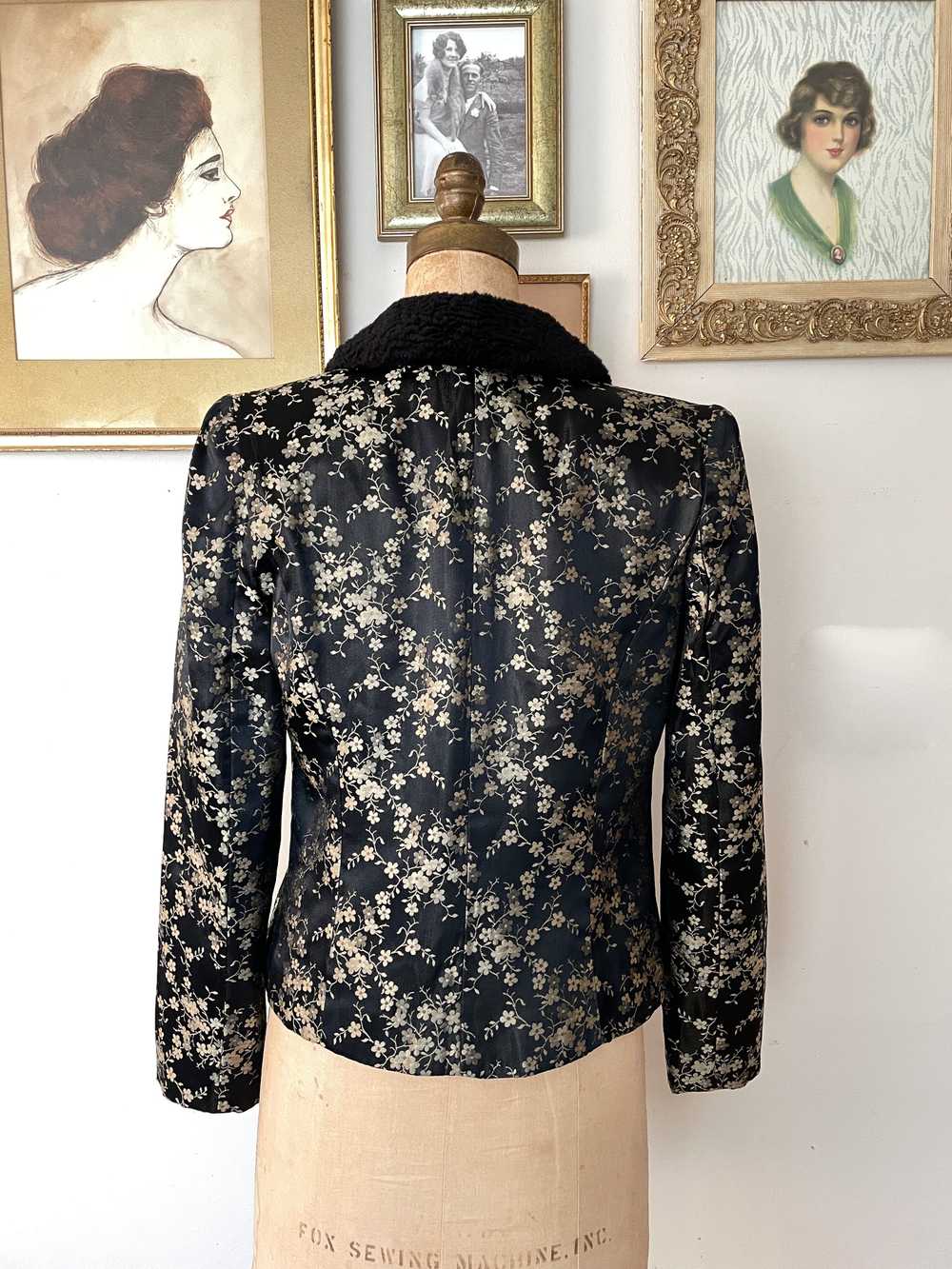 Y2K Black Floral Brocade Jacket - Size M - image 8