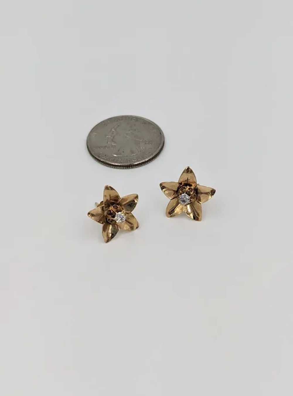 14K Yellow Gold Mid Century Pierced Flower Earrin… - image 10