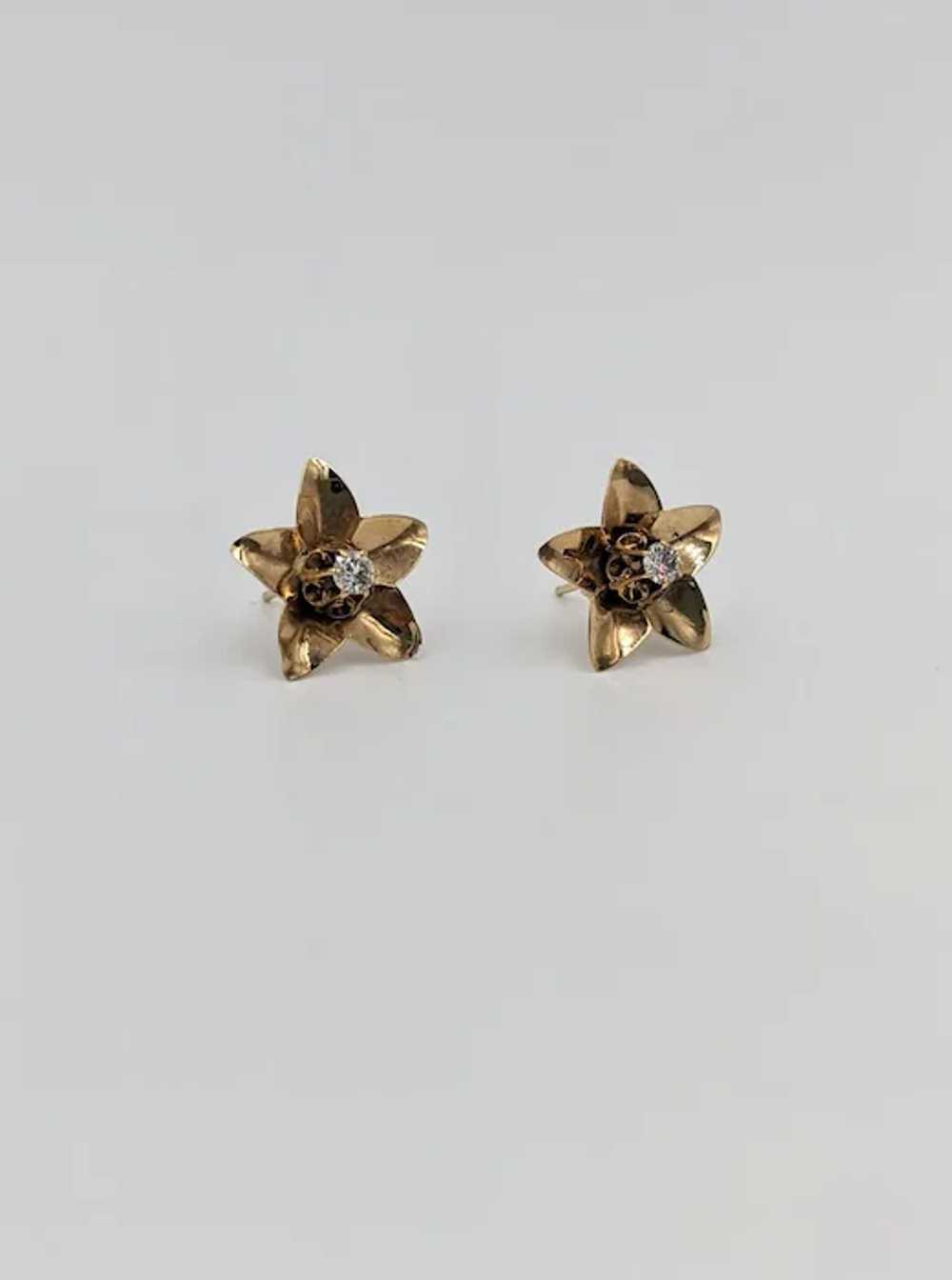 14K Yellow Gold Mid Century Pierced Flower Earrin… - image 12