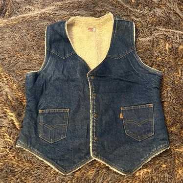 1970s Levi's Orange Tab Denim Sherpa Lined Vest - image 1