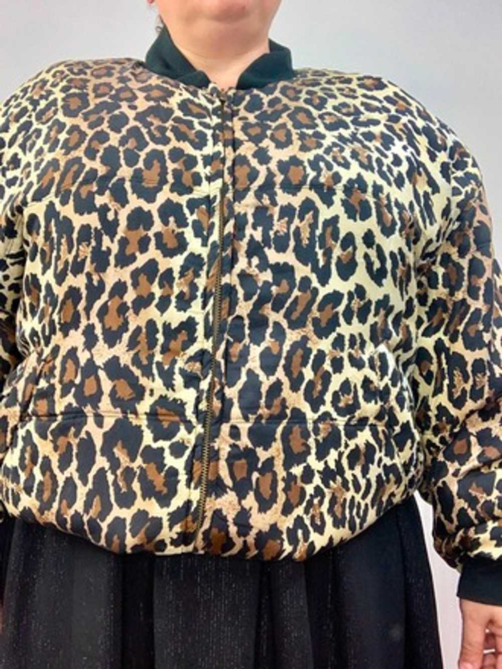 100% Silk Leopard Print Vintage Jacket - image 2