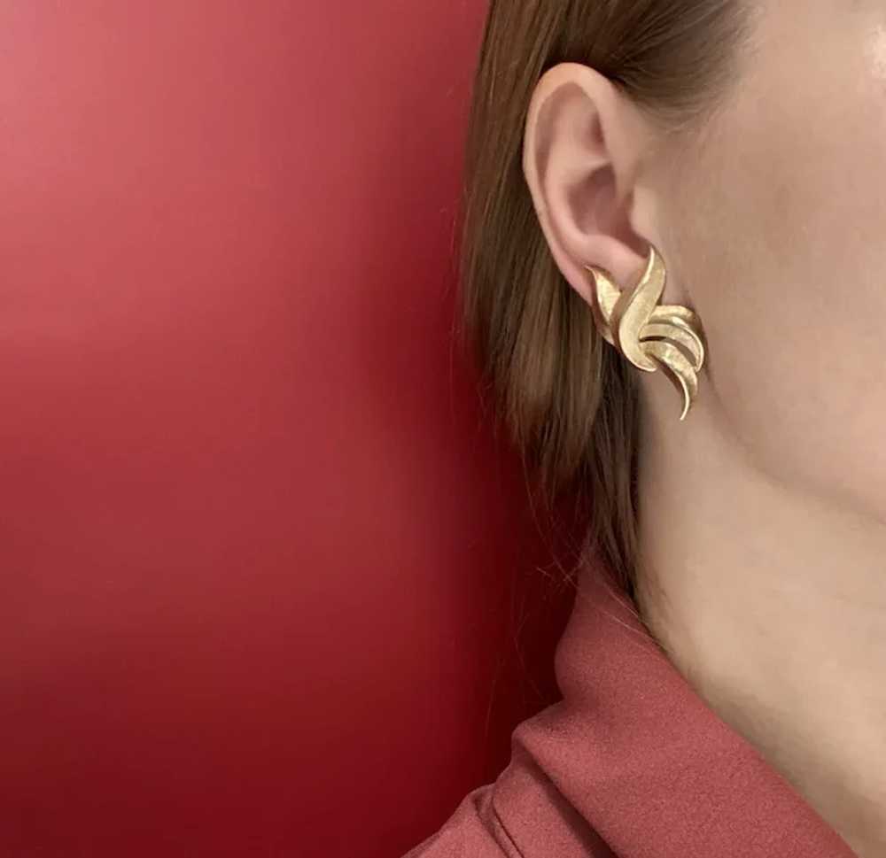 Crown Trifari vintage gold leaf clip on earrings,… - image 2