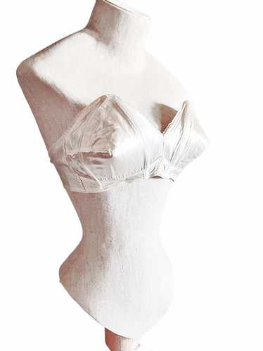 40s Vintage White Cotton Strapless Boned Bullet Bra by Lovable