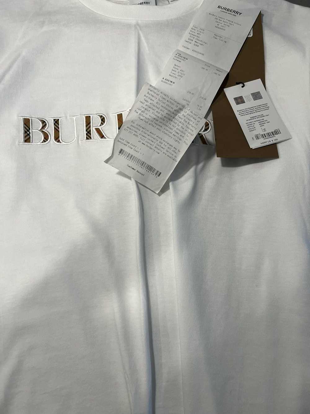 Burberry Burberry t shirt dry clean no stains wor… - image 3