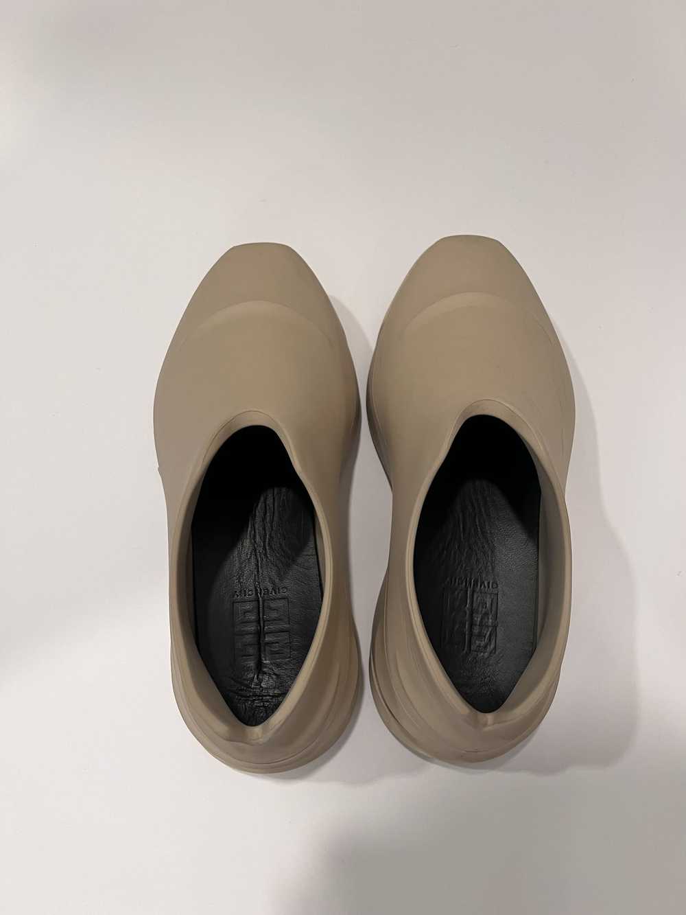 Givenchy Monumental Mallow Rubber Shoes In Ivory - image 7