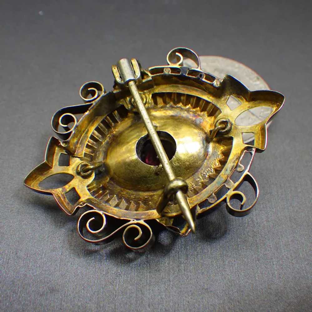 1850s Victorian Rolled Gold Brooch with Seed Pear… - image 7